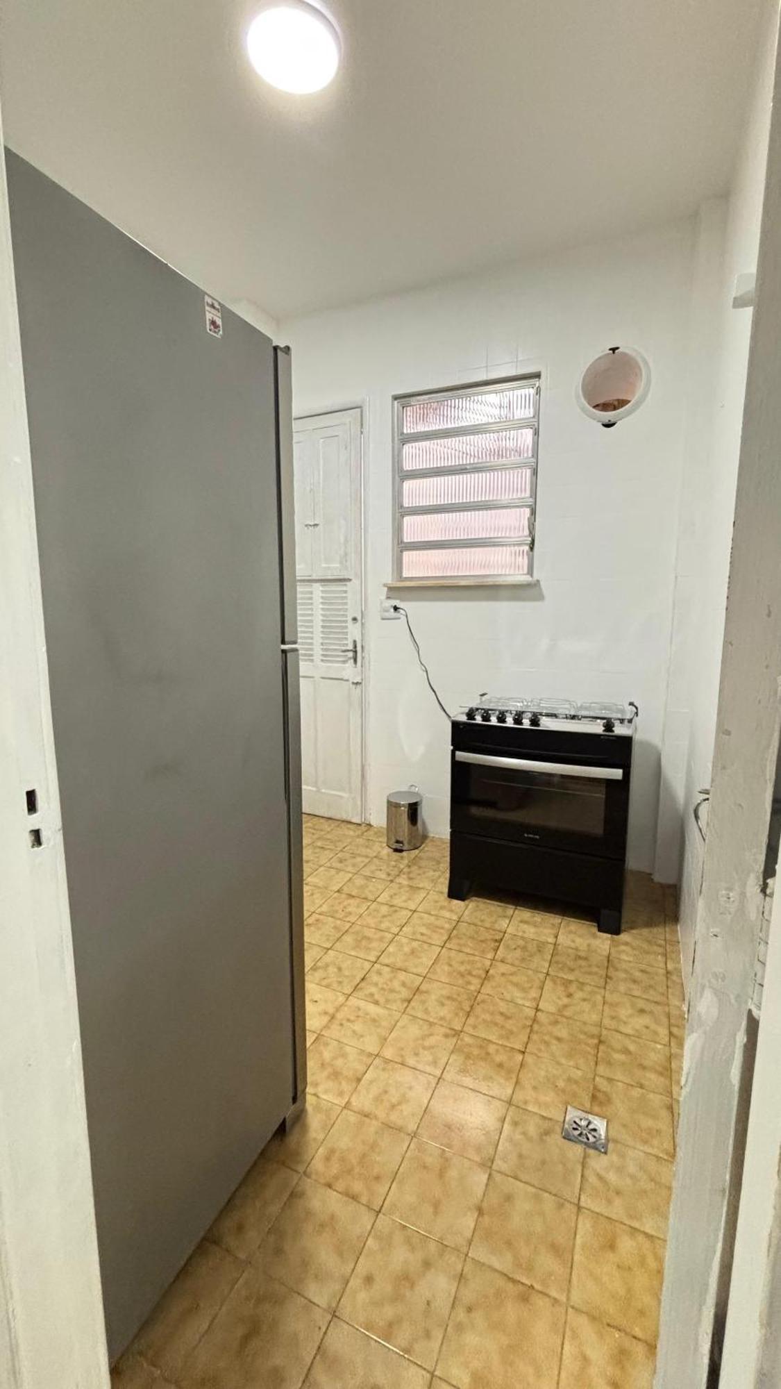Apartamento Amplo Com 2 Quartos A 2 Minutos Da Praia Df242-901